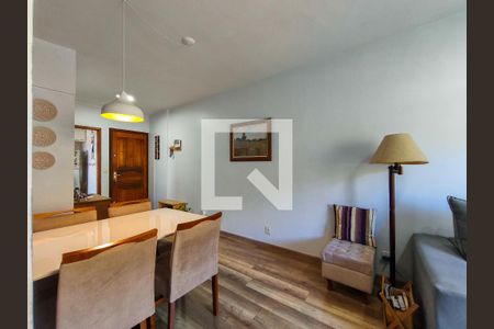 Sala de apartamento à venda com 3 quartos, 70m² em São Francisco Xavier, Rio de Janeiro