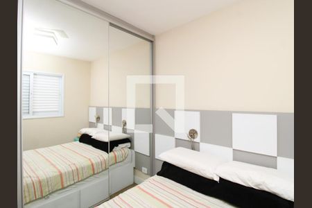 Quarto 1 de apartamento para alugar com 2 quartos, 47m² em Vila Mazzei, São Paulo