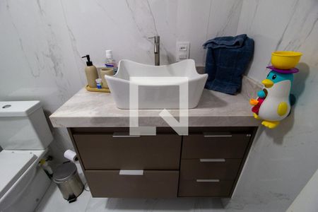 Banheiro da Suíte de casa de condomínio para alugar com 3 quartos, 90m² em Wanel Ville, Sorocaba