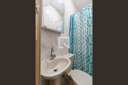 Banheiro de kitnet/studio para alugar com 1 quarto, 18m² em Santo Amaro, São Paulo