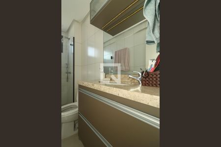 Banheiro da Suíte de apartamento à venda com 2 quartos, 76m² em Sarandi, Porto Alegre