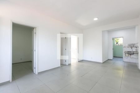 Sala de apartamento para alugar com 2 quartos, 50m² em Cidade Líder, São Paulo