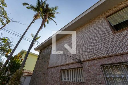 Fachada de casa à venda com 3 quartos, 400m² em Jardim Hípico, São Paulo