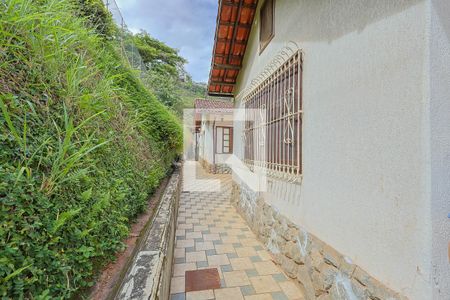 Fundos de casa de condomínio à venda com 4 quartos, 420m² em Vila D’el Rey, Nova Lima