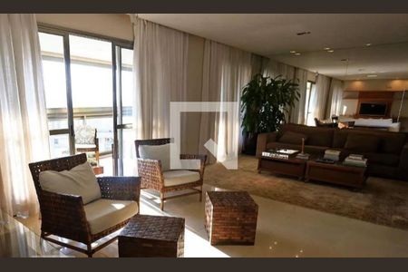 Apartamento à venda com 3 quartos, 212m² em Vila Suzana, São Paulo