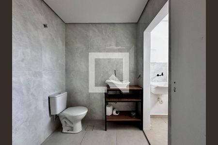 Banheiro de kitnet/studio para alugar com 0 quarto, 30m² em Cidade Monções, São Paulo