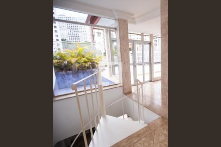 Sala de apartamento à venda com 4 quartos, 230m² em Real Parque, São Paulo