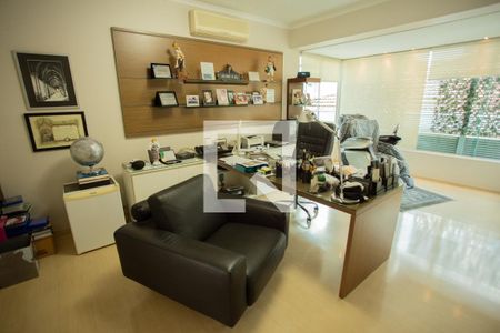 Escritório de casa à venda com 4 quartos, 360m² em Jardim Sao Bento, São Paulo