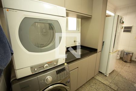 Área de Serviço de casa à venda com 4 quartos, 360m² em Jardim Sao Bento, São Paulo