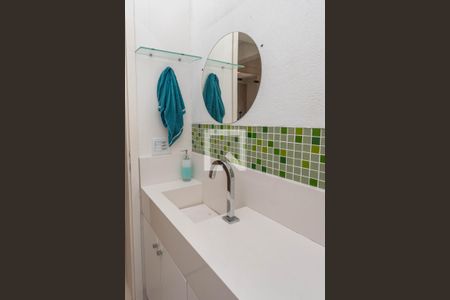 Banheiro  de apartamento à venda com 2 quartos, 65m² em Suísso, São Bernardo do Campo