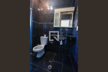 Banheiro de casa para alugar com 1 quarto, 45m² em Jardim Miriam, São Paulo