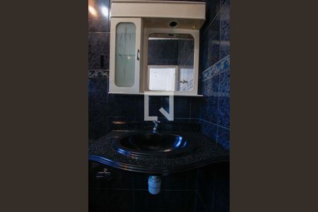 Banheiro de casa para alugar com 1 quarto, 45m² em Jardim Miriam, São Paulo