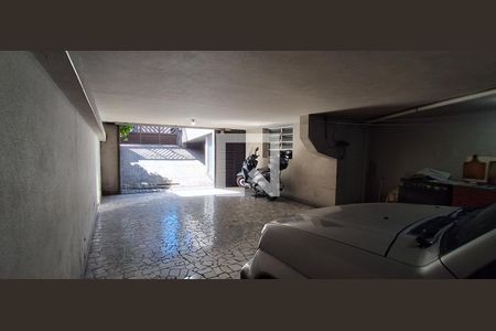 Garagem de casa à venda com 3 quartos, 241m² em Santa Maria, São Caetano do Sul