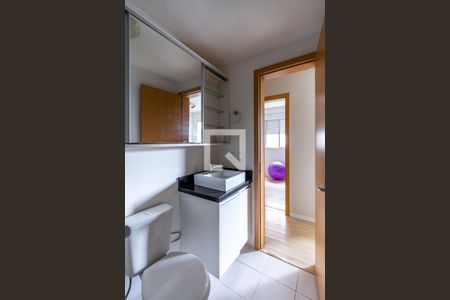 Banheiro de apartamento para alugar com 2 quartos, 51m² em Tristeza, Porto Alegre