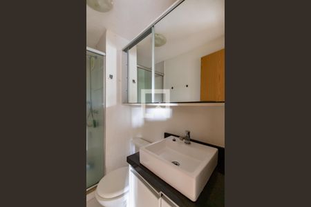 Banheiro de apartamento para alugar com 2 quartos, 51m² em Tristeza, Porto Alegre