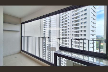 Varanda e área de serviço de apartamento para alugar com 2 quartos, 55m² em Vila Anastácio, São Paulo