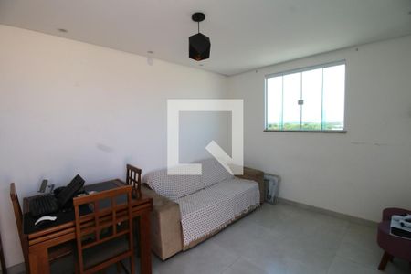 Sala de TV de apartamento à venda com 2 quartos, 115m² em Olaria, Rio de Janeiro