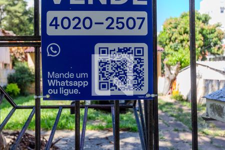 Plaquinha de casa à venda com 3 quartos, 250m² em Tristeza, Porto Alegre