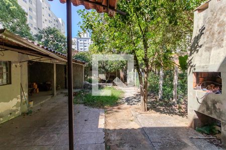 Quintal de casa à venda com 3 quartos, 250m² em Tristeza, Porto Alegre