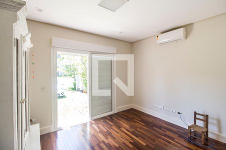 Quarto/Escritório de casa de condomínio para alugar com 5 quartos, 672m² em Residencial Morada dos Lagos, Barueri