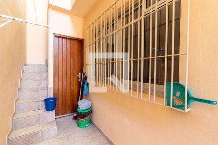 Quintal de casa para alugar com 2 quartos, 129m² em Vila Continental, São Paulo