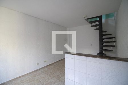 Sala e Cozinha de casa para alugar com 1 quarto, 45m² em Vila Gustavo, São Paulo