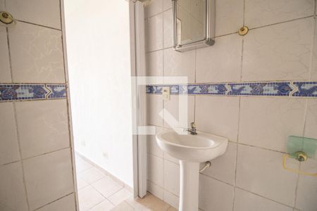 Banheiro de casa para alugar com 1 quarto, 45m² em Vila Gustavo, São Paulo