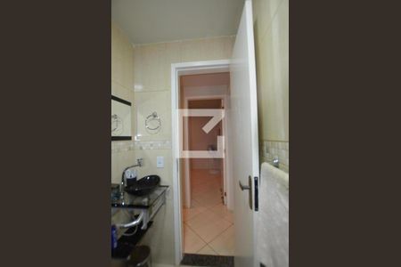 Banheiro de apartamento para alugar com 2 quartos, 69m² em Osvaldo Cruz, Rio de Janeiro