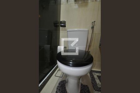 Banheiro de apartamento para alugar com 2 quartos, 69m² em Osvaldo Cruz, Rio de Janeiro
