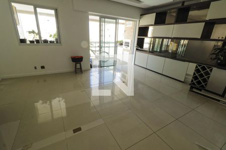 Sala de apartamento para alugar com 2 quartos, 116m² em Barra da Tijuca, Rio de Janeiro