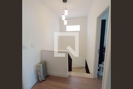 Casa à venda com 4 quartos, 206m² em Bosque da Saúde, São Paulo