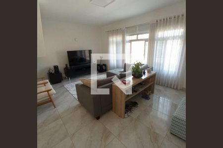 Casa à venda com 4 quartos, 206m² em Bosque da Saúde, São Paulo