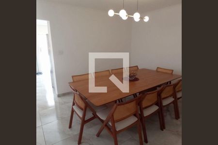 Casa à venda com 4 quartos, 206m² em Bosque da Saúde, São Paulo