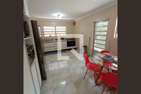 Casa à venda com 4 quartos, 206m² em Bosque da Saúde, São Paulo