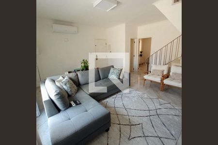 Casa à venda com 4 quartos, 206m² em Bosque da Saúde, São Paulo