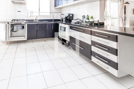 Cozinha de apartamento para alugar com 3 quartos, 264m² em Água Branca, São Paulo