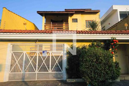 Fachada de casa à venda com 4 quartos, 245m² em Vila Lucia, São Paulo
