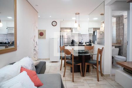 Sala de apartamento para alugar com 2 quartos, 41m² em Vila Penteado, São Paulo
