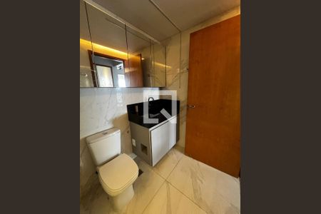Banheiro de apartamento para alugar com 1 quarto, 48m² em Csg 03, Lote 07, Brasília