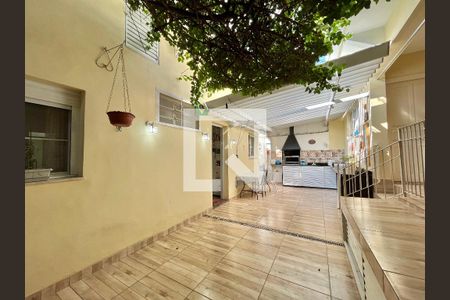 Quintal de casa à venda com 4 quartos, 222m² em Campo Belo, São Paulo