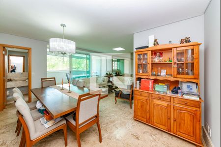 Sala de apartamento à venda com 4 quartos, 145m² em Belvedere, Belo Horizonte