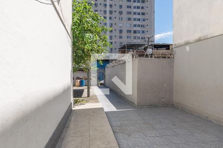 Área comum de acesso de apartamento à venda com 2 quartos, 56m² em Olaria, Rio de Janeiro