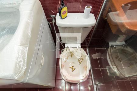 Banheiro de apartamento à venda com 2 quartos, 56m² em Olaria, Rio de Janeiro
