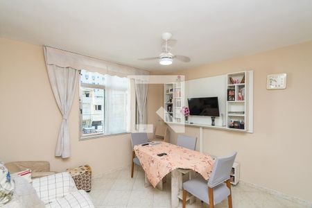 Sala de apartamento à venda com 2 quartos, 56m² em Olaria, Rio de Janeiro