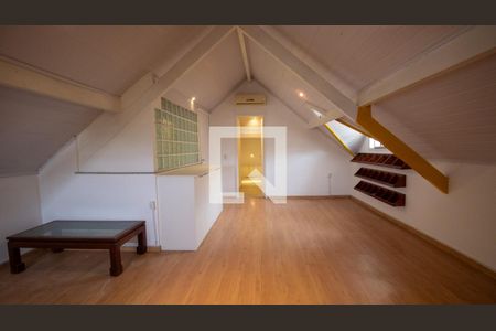 Sotão de casa à venda com 5 quartos, 251m² em Recreio dos Bandeirantes, Rio de Janeiro