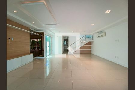 Sala de casa de condomínio à venda com 5 quartos, 290m² em Recreio dos Bandeirantes, Rio de Janeiro