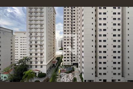 Varanda Vista  de apartamento à venda com 3 quartos, 220m² em Cerqueira César, São Paulo