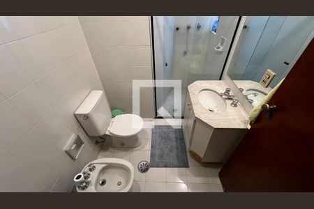 Banheiro de apartamento à venda com 3 quartos, 220m² em Cerqueira César, São Paulo