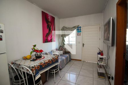 Sala de casa de condomínio à venda com 2 quartos, 50m² em Restinga, Porto Alegre