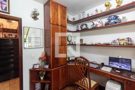 Escritório de casa para alugar com 4 quartos, 500m² em Vila Ré, São Paulo